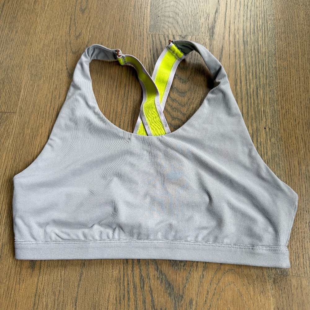Fabletics Vera Medium Impact Sports Bra